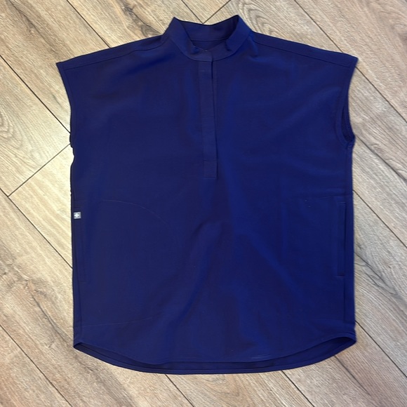 Figs Scrubs Set - Picture 3 of 3